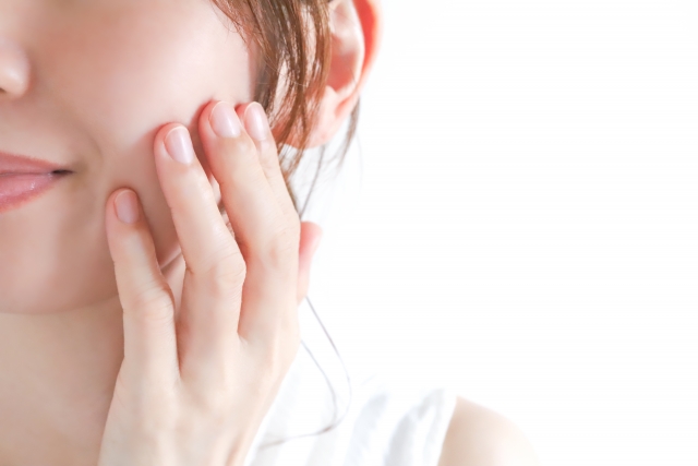 フェイスラインマッサージ